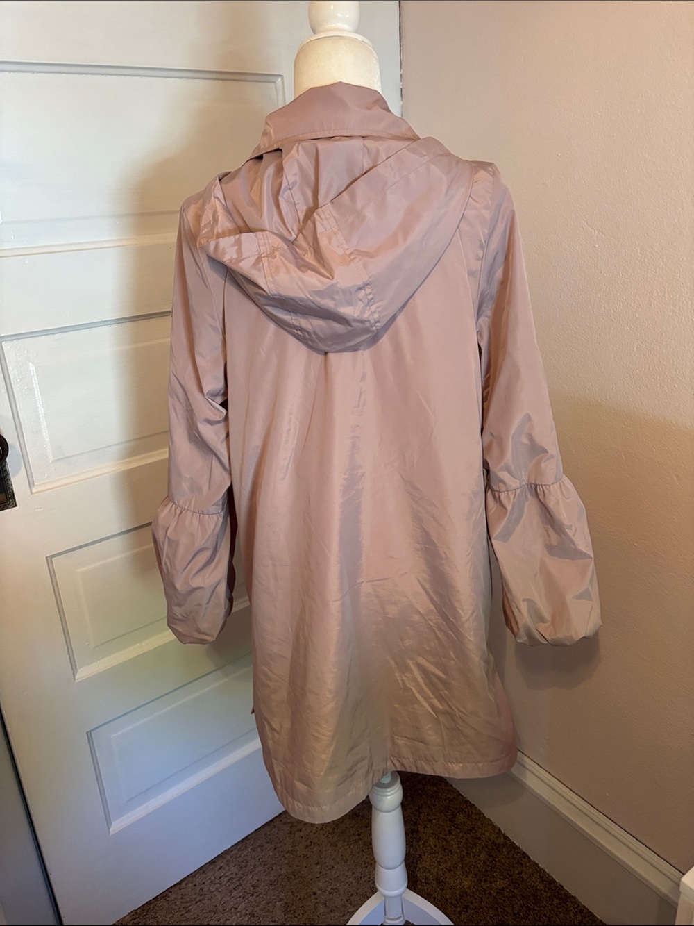 Via Spiga Pale Pink Rain Coat with Balloon Sleeves - Picture 10 of 14